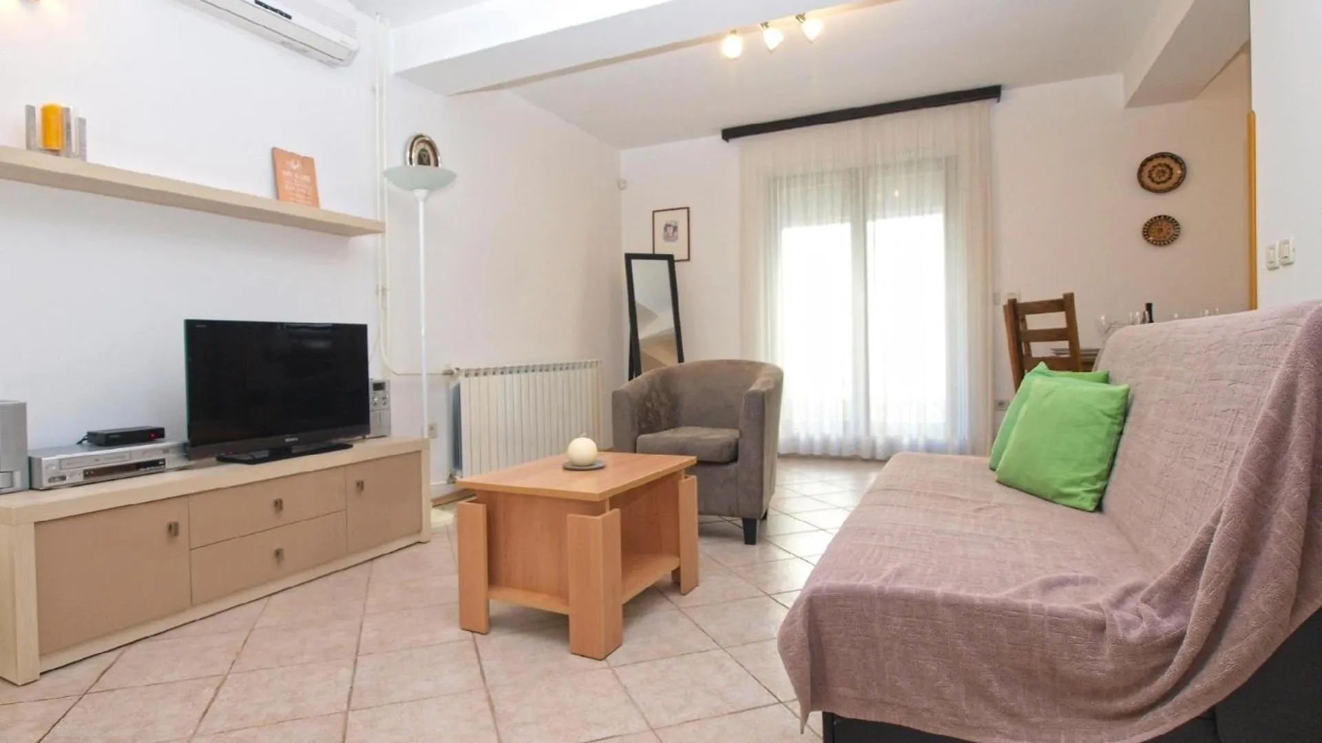 Apartment Ferienwohnung Fuer 4 Personen Ca 50 Qm In Fazana, Istrien Istrische Riviera
