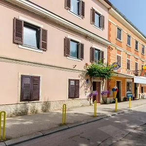  Apartment Stanislava