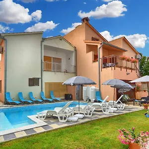  Apartment Olea Phasiana