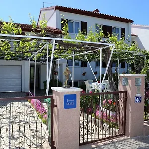 Meri Gostinjska kuća
